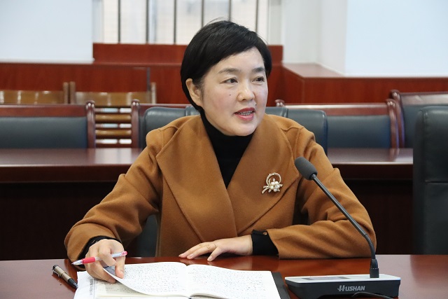 校长魏萍讲话.JPG
