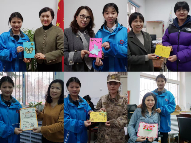 学生代表向女教职工送上节日贺卡.jpg