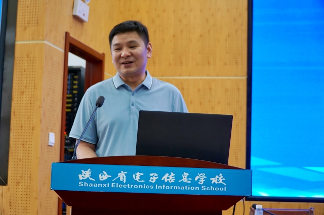 我校优秀毕业生刘金浪发言(1).jpg